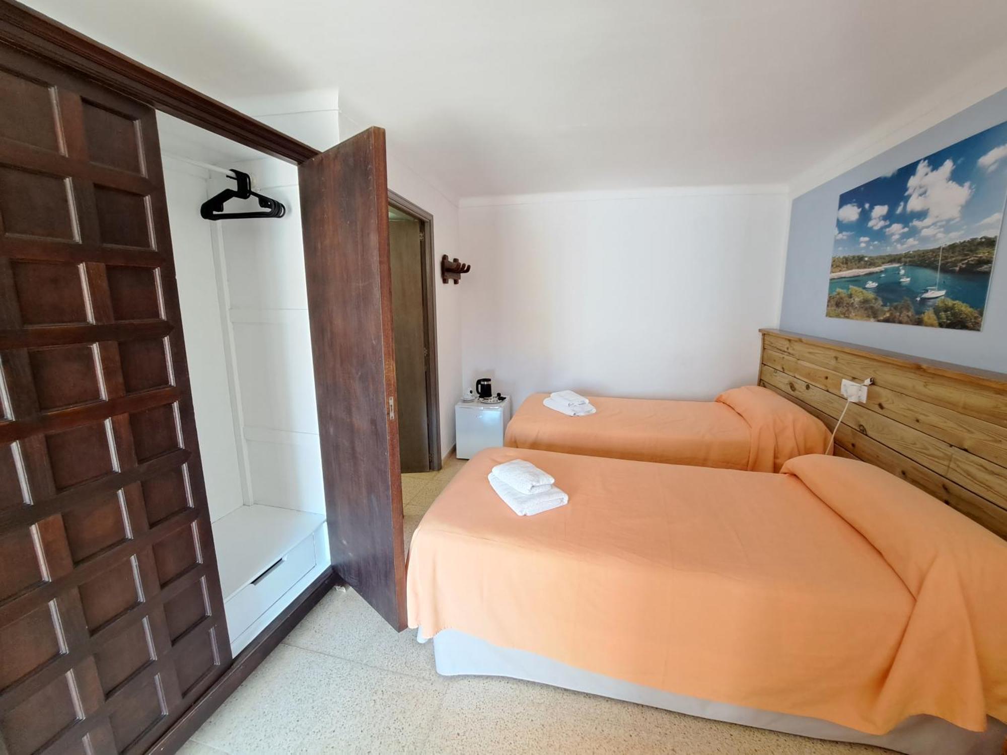 Hostal Playa Santanyí Eksteriør bilde