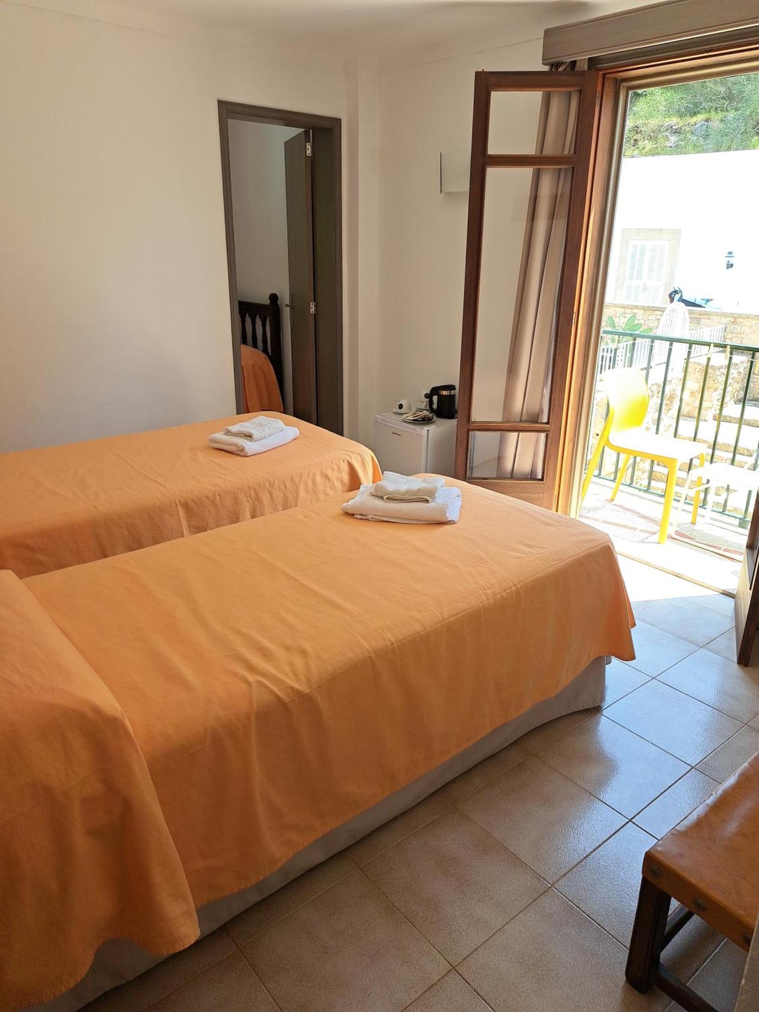 Hostal Playa Santanyí Eksteriør bilde